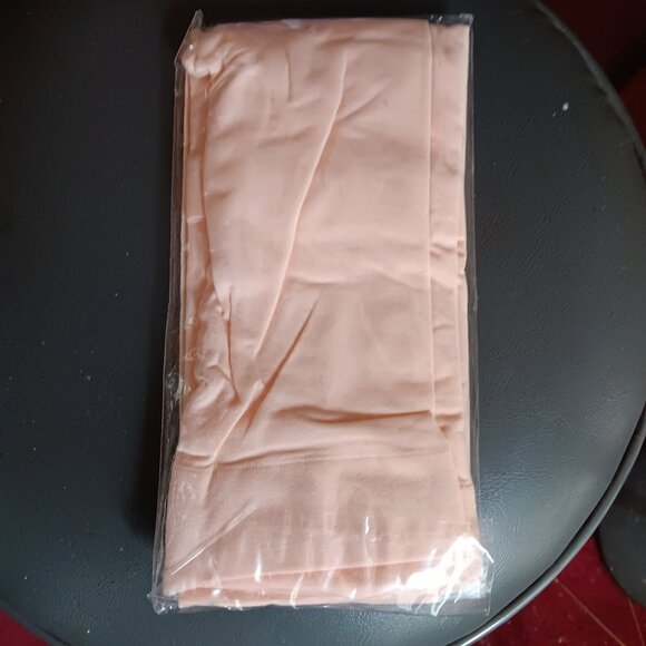 EVERSWE Girls Micro-Fiber Semi Opaque Pink Tights Size 8-10 Medium NEW - Picture 3 of 3